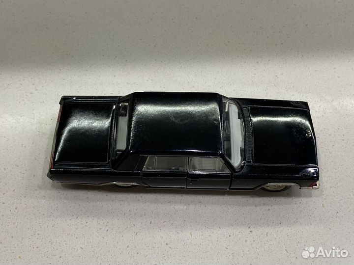 Модель автомобиля ЗИЛ 117 СССР 1:43 агат тантал