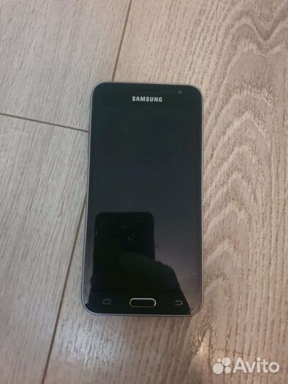 Телефон Samsung