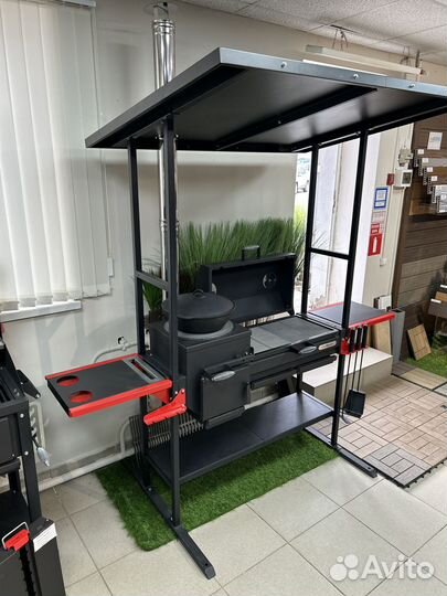 Мангал c крышей