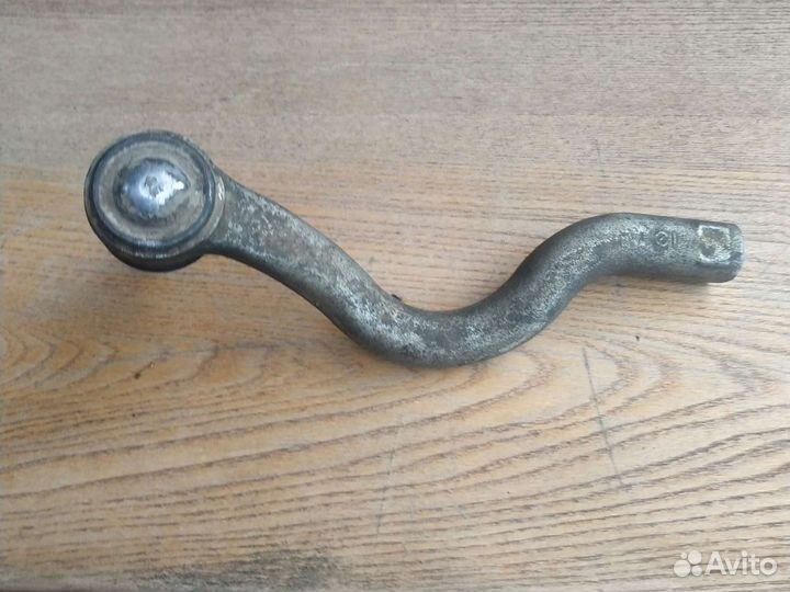 Наконечник рулевой тяги левый Jaguar XJ кузов 351