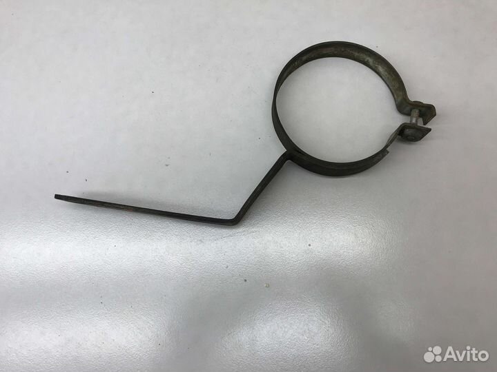 Кронштейн бачка гур Лада Приора 2170