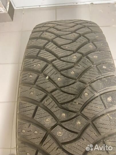 Dunlop SP Winter Ice 03 205/65 R16 99