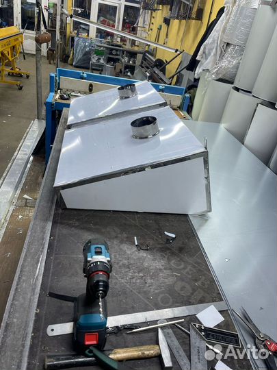 Зонт вытяжной с жироуловителем нерж