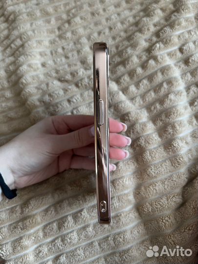 Чехол на айфон 13