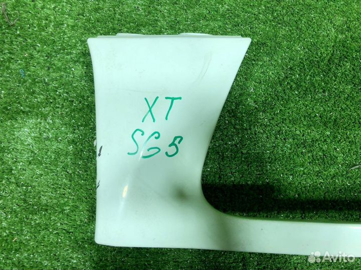 Ресничка передняя левая Subaru Forester SG5