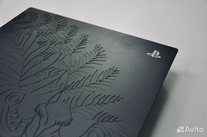 Sony PS 4 Pro THE last OF US