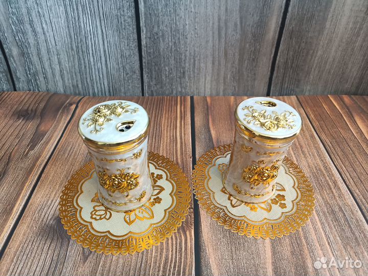 Набор солонка/перечница и подставка для зубочисток