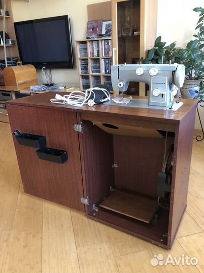 Швейная машина Чайка 142м на электроприводе