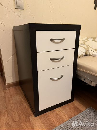 Тумба прикроватная