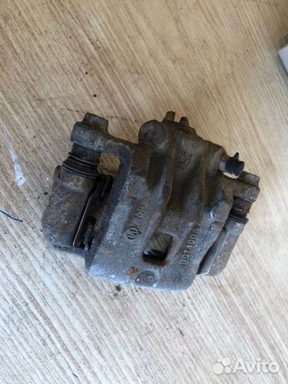 Суппорт задний правый Ssangyong Actyon