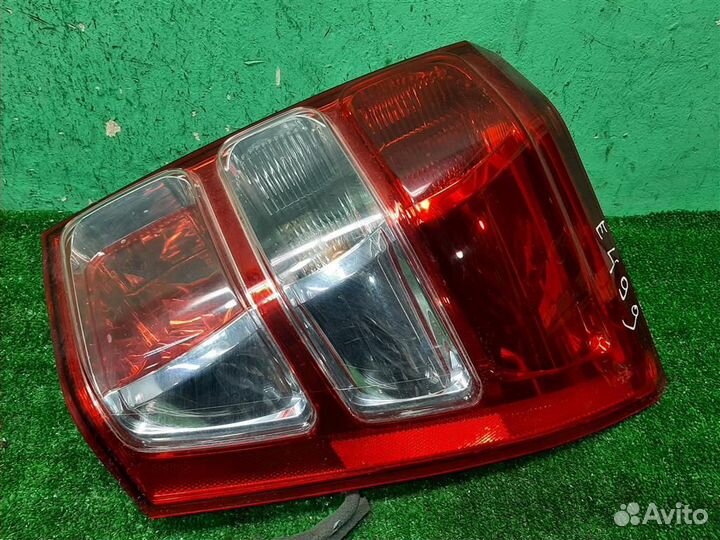 Фонарь задний наружный правый Suzuki Grand Vitara