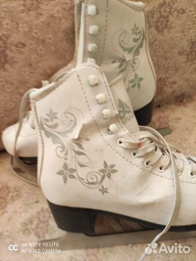 Коньки фигурные 36