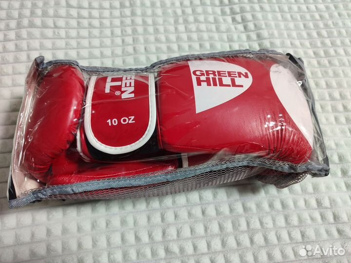 Боксерские перчатки 10 oz green hill