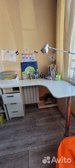 Письменный стол