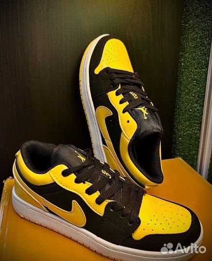 Nike AIR jordan 1 low black'n'yellow