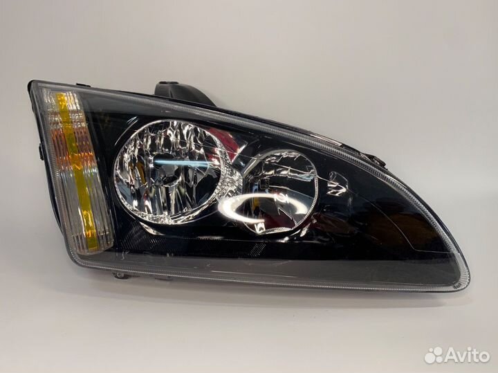 Фара правая Ford Focus 2 05-08 черная