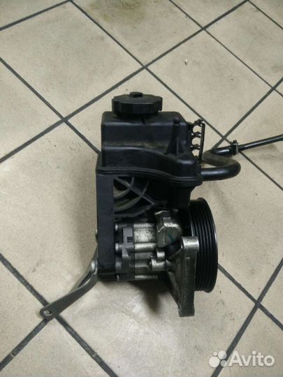 Насос гидроусилителя sprinter om651 А006466780
