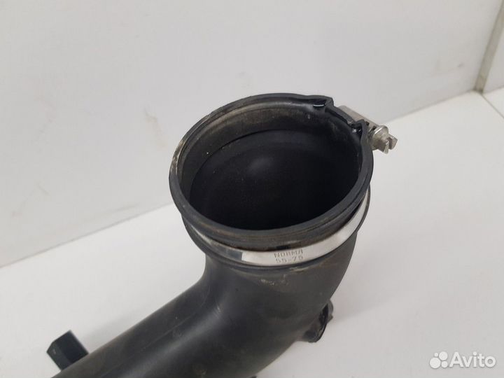 Патрубок воздушный двигателя (Infiniti Q50)