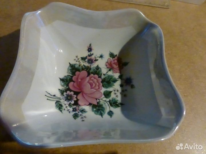 Чайница Белоцветье СССР и салатники Вербилки