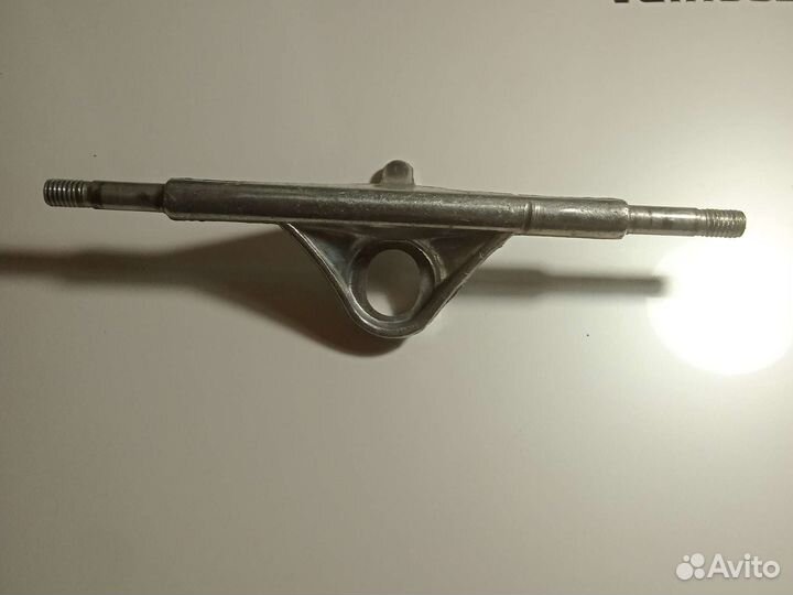 Скейтборд,в подарок подвеска