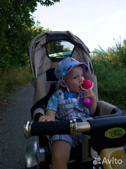 Трехколесный велосипед