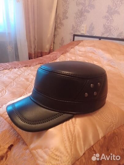 Мужская кожаная кепка