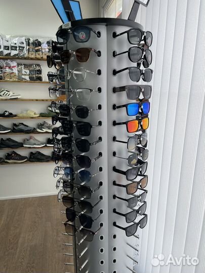 Солнцезащитные очки мужские и женские