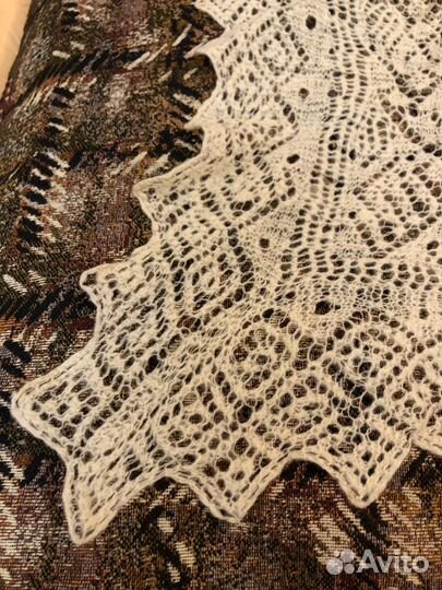 Платок шерстяной пуховой 