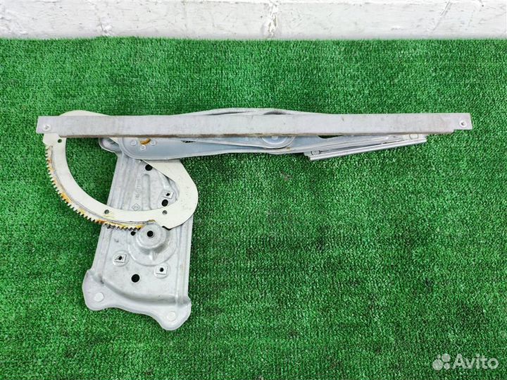 Стеклоподъемник передний правый Renault Scenic 3