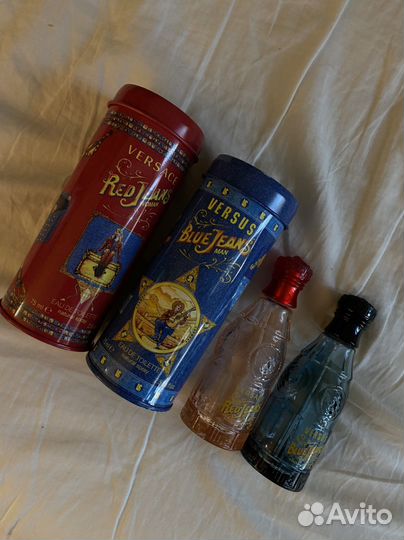 Флаконы и коробочки Versace blue jeans, red jeans