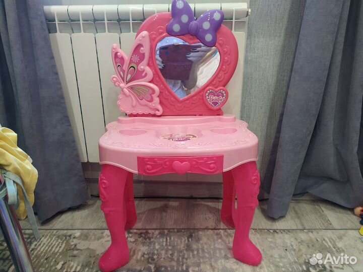 Туалетный столик, столик парикмахера музыкальный