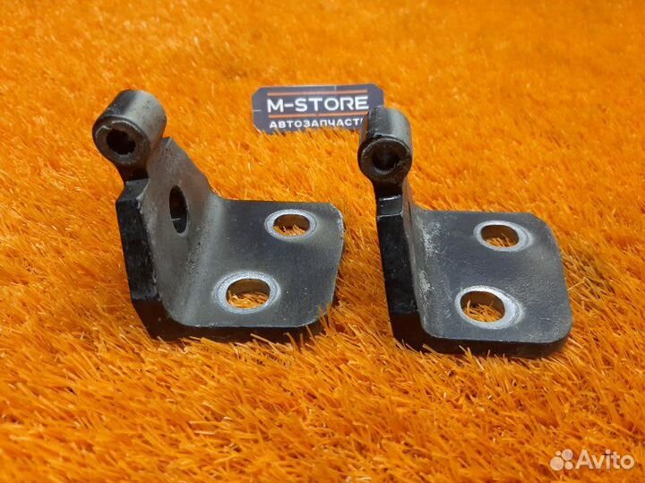 Петля двери передняя правая Bmw X3 E83 N52B25A