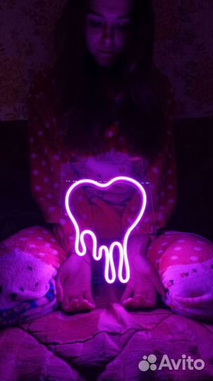 Неоновая вывеска Сердце