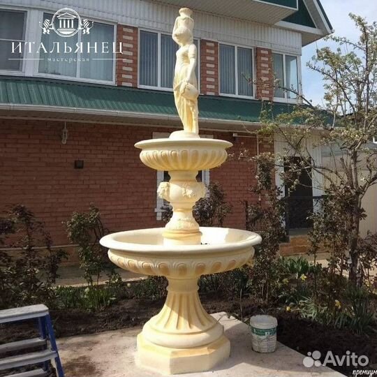 Мраморный фонтан уличные