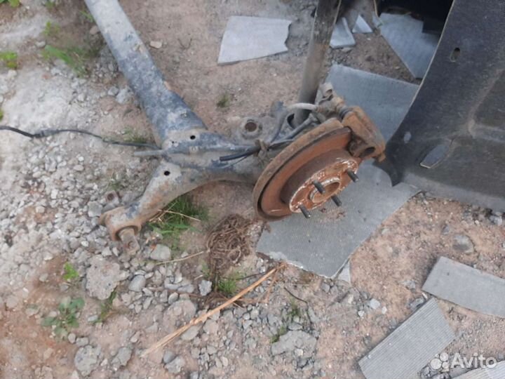 Балка задняя Mitsubishi Colt cz3