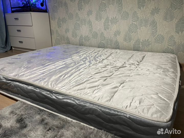 Матрас 160х200 бу