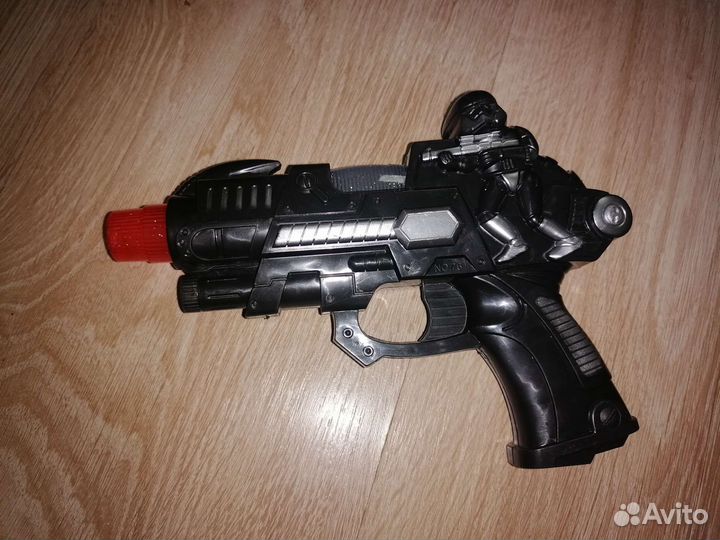 Пистолеты игрушечные (разные)