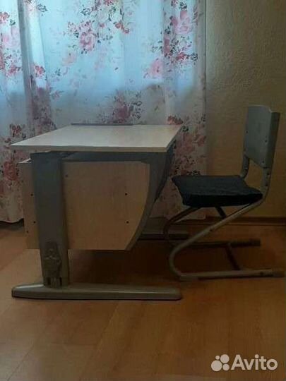 Растущая парта и стул деми +полка