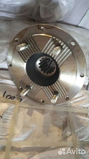 Фланец раздаточной коробки, фланец ручника