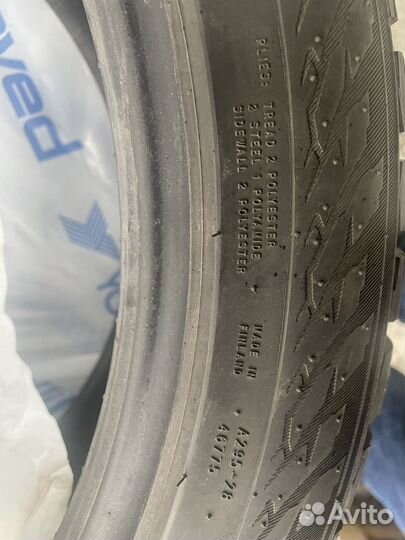 Nokian Tyres Hakkapeliitta 9 SUV 245/45 R19 102T