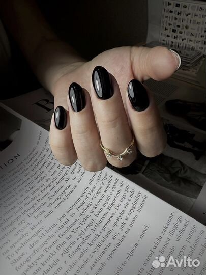 Мастер маникюра, наращивание ногтей