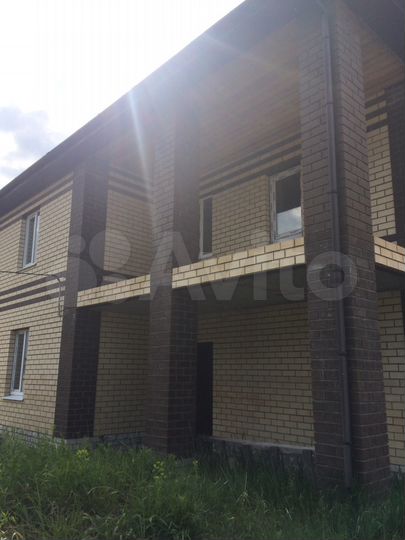 Коттедж 310 м² на участке 12 сот.