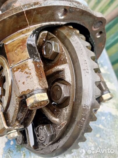 Трансмиссия ходовая часть редуктор моста