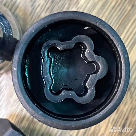 Секретные болты BMW 14x1,5 резьба 27мм