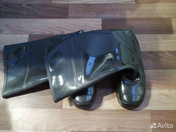 Резиновые сапоги