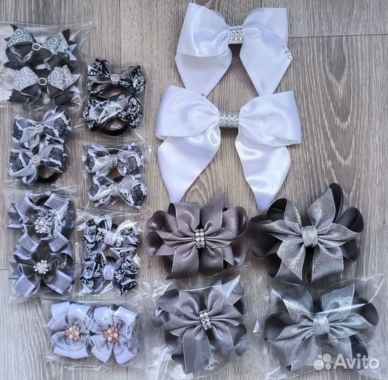 Праздничные бантики, резиночки, заколки в школу