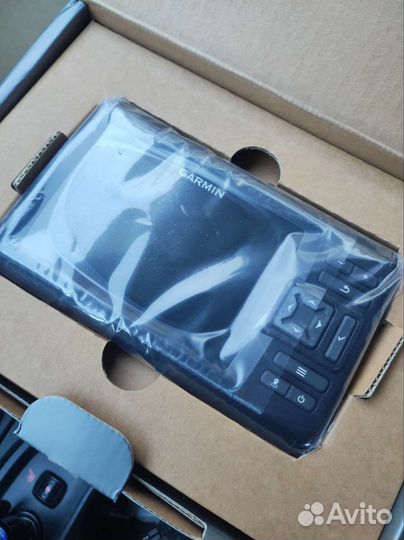 Эхолот Garmin Striker Vivid 5cv+GT20-TM