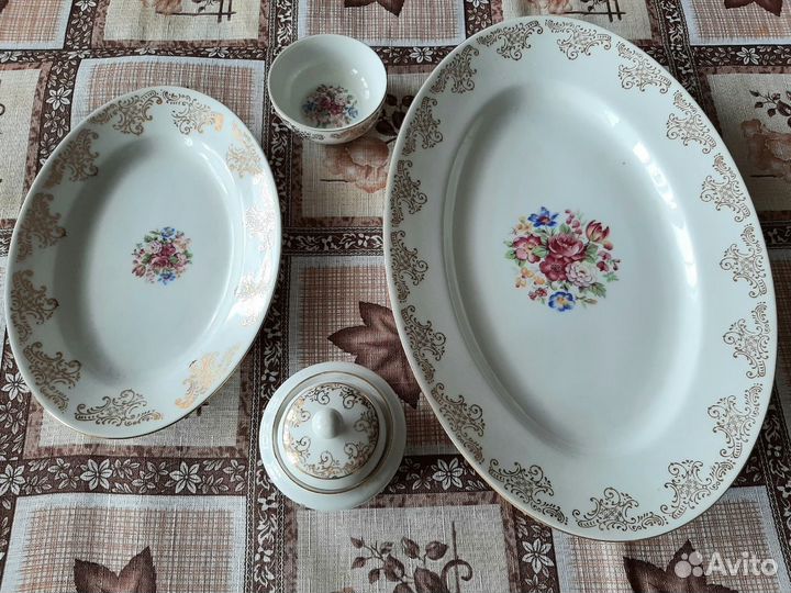 Набор столовой посуды новый