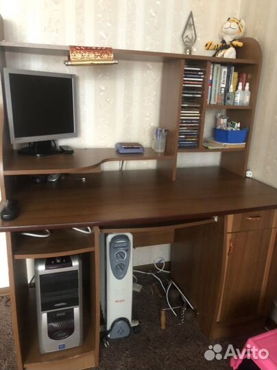 Стол компьютерный