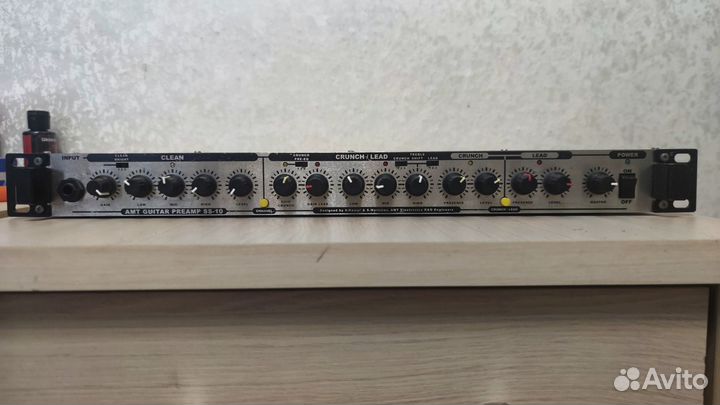 Гитарный ламповый преамп AMT ss 10